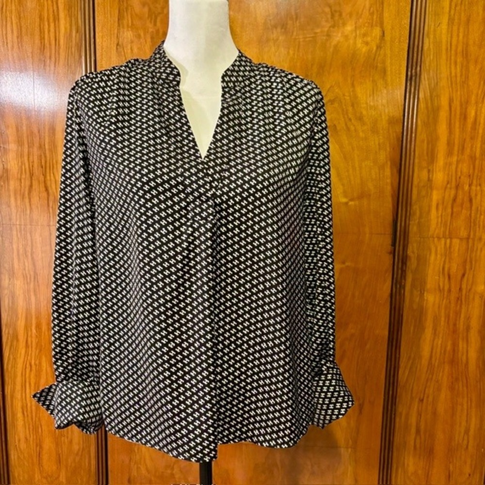 Banana Republic Womens Small Black White Geometric V-Neck Long Sleeve Blouse
